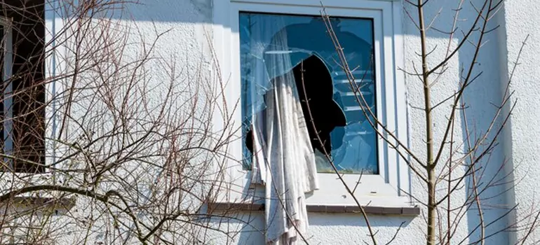 Storm Window Installation Contractors in Venice, FL
